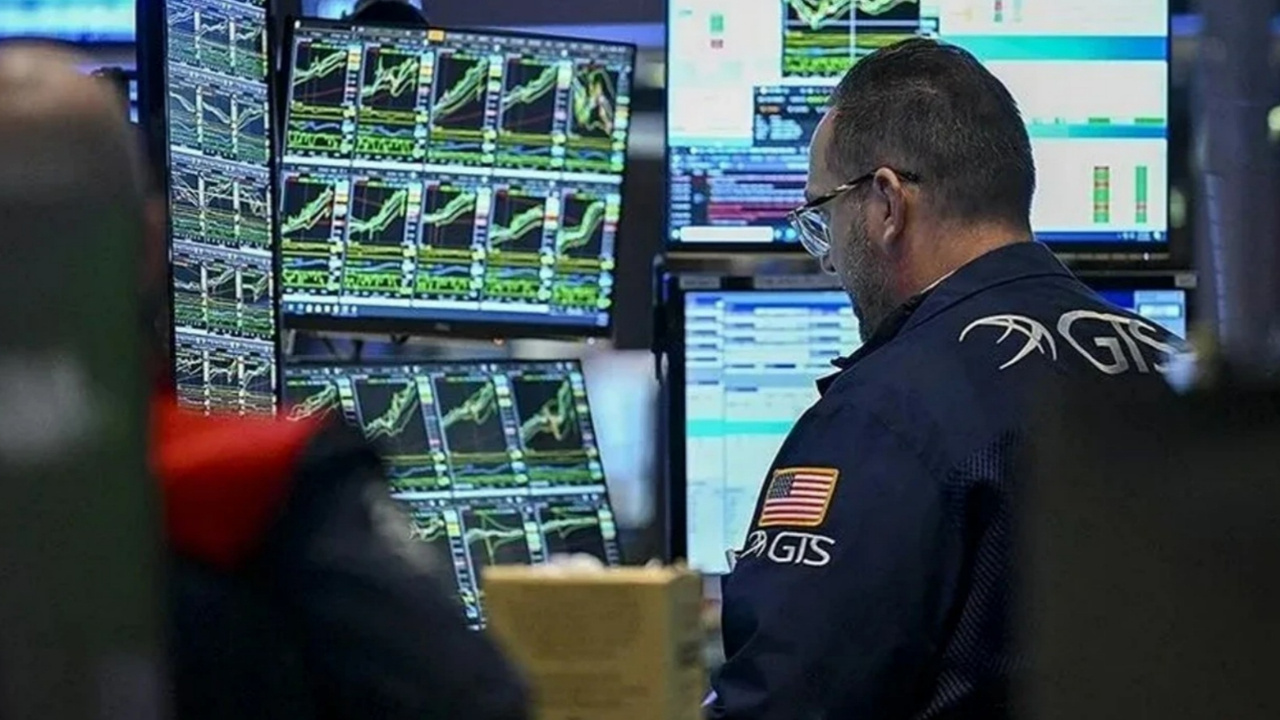 Wall Street’te rekor: S&P 500 zirveyi yeniledi, teknoloji hisseleri yükselişe öncülük etti