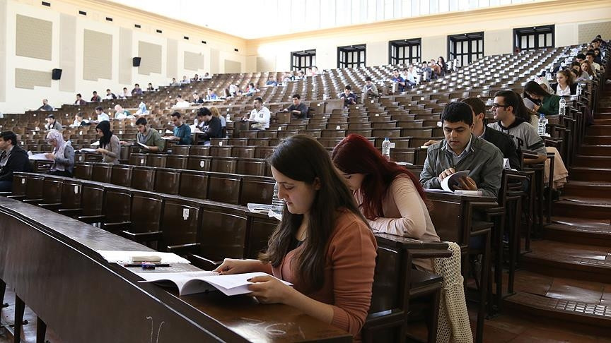 ‘Üniversiteye kayıt yaptırmakta tereddüt etmeyin’