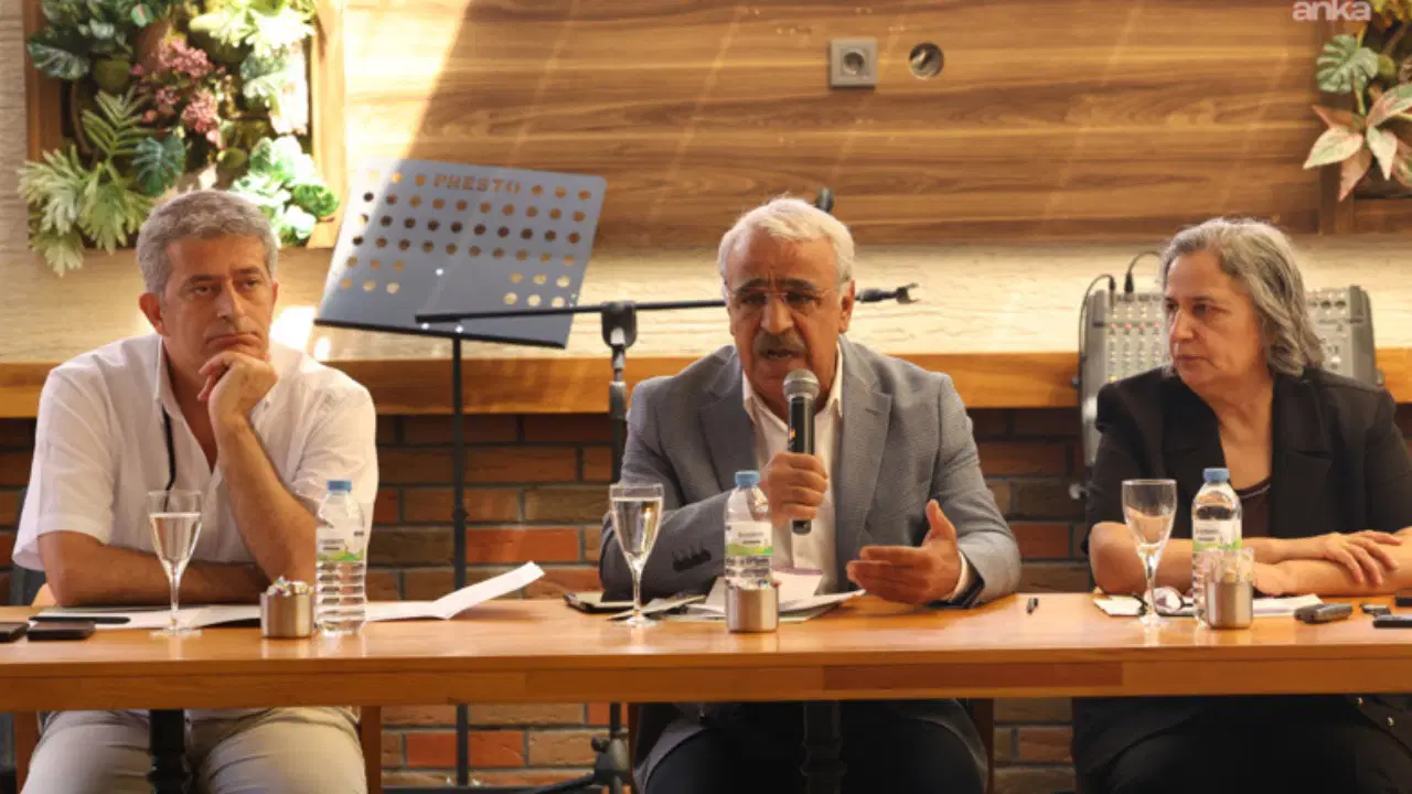 İmralı Heyeti, PKK terör örgütü lideri Öcalan’ın süreçte ‘hayati bir görevi ve rolü” olacağını savundu